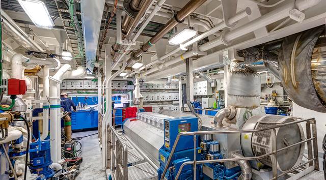 航母上的淡水獲取方式 專用機械設(shè)備保障水資源充足